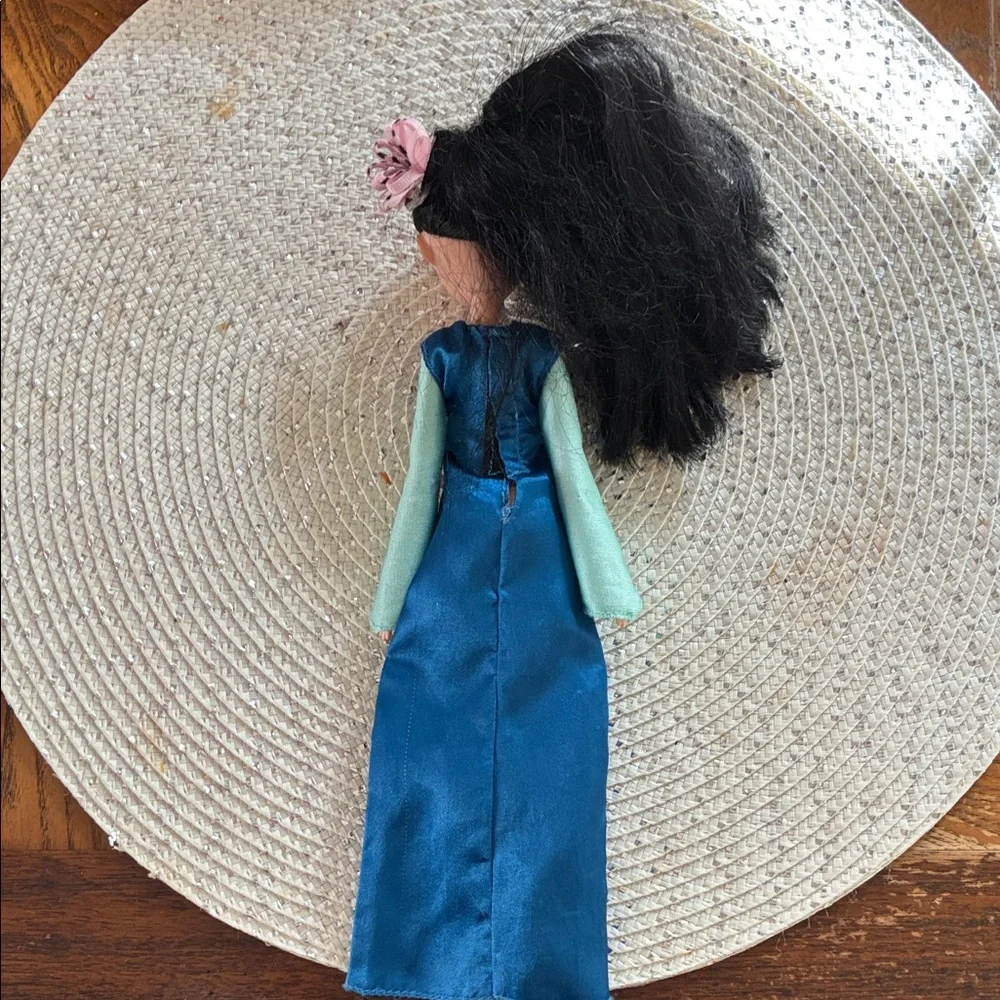 Hasbro Disney Princess Mulan True Reflections Fashions Doll - Picture 2 of 5